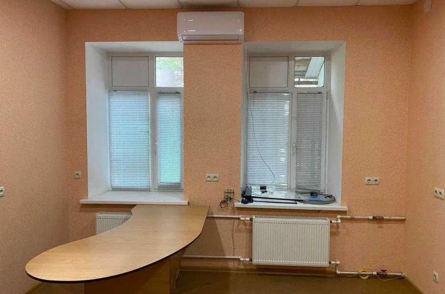 Здам нежитлову нерухомість, офисное помещение , 42 м², косметический ремонт 