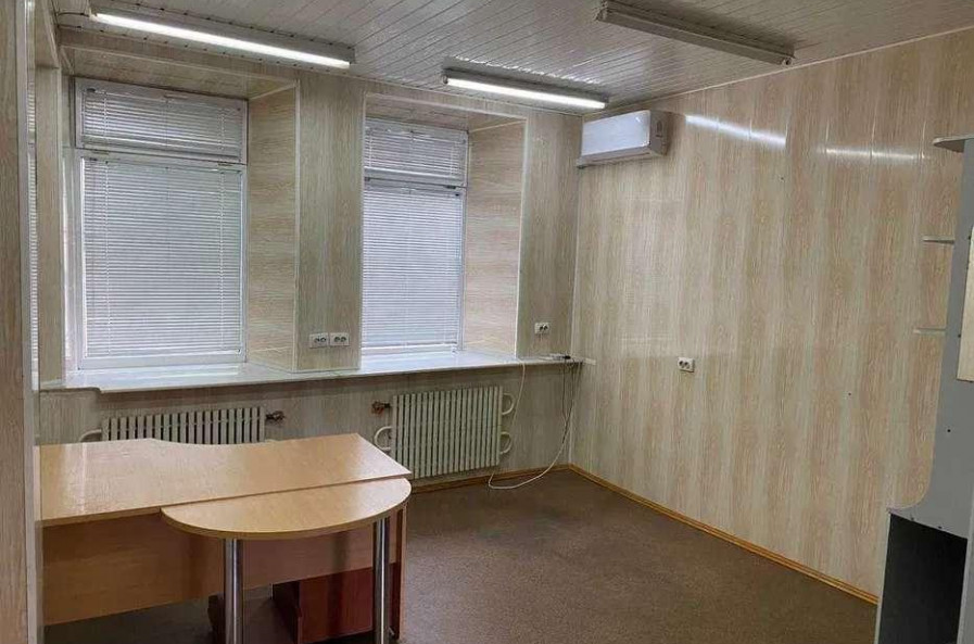 Здам нежитлову нерухомість, офисное помещение , 42 м², косметический ремонт 