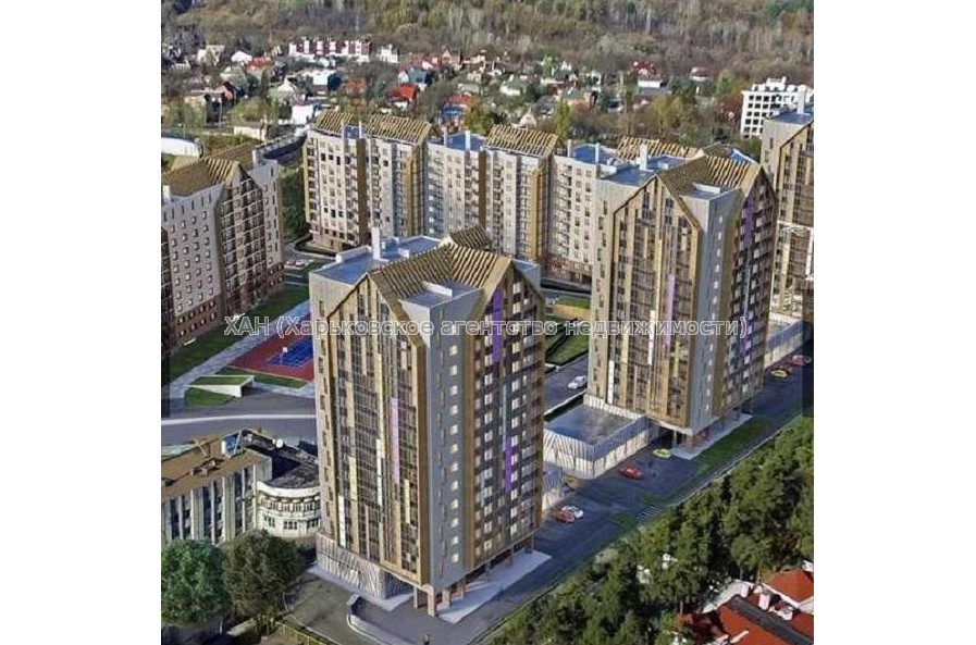 Продам квартиру, Динамовская ул. , 4  ком., 135 м², без внутренних работ 