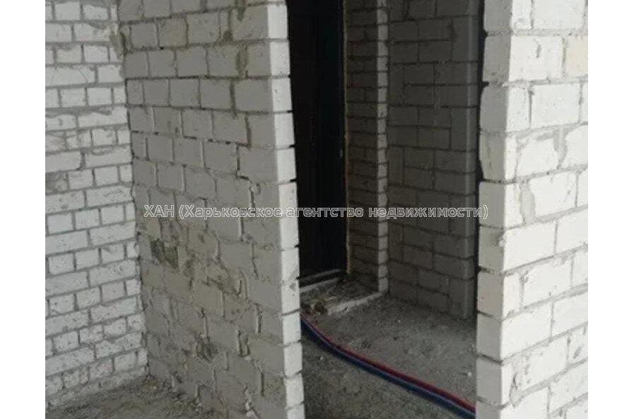 Продам квартиру, Борткевича ул. , 1  ком., 37 м², без внутренних работ 