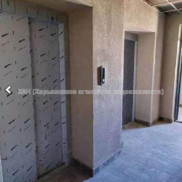 Продам квартиру, Борткевича ул. , 1  ком., 37 м², без внутренних работ 