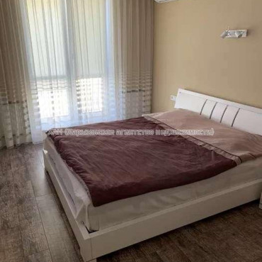 Продам квартиру, Георгия Тарасенко ул. , 3 кім., 96 м², евроремонт 