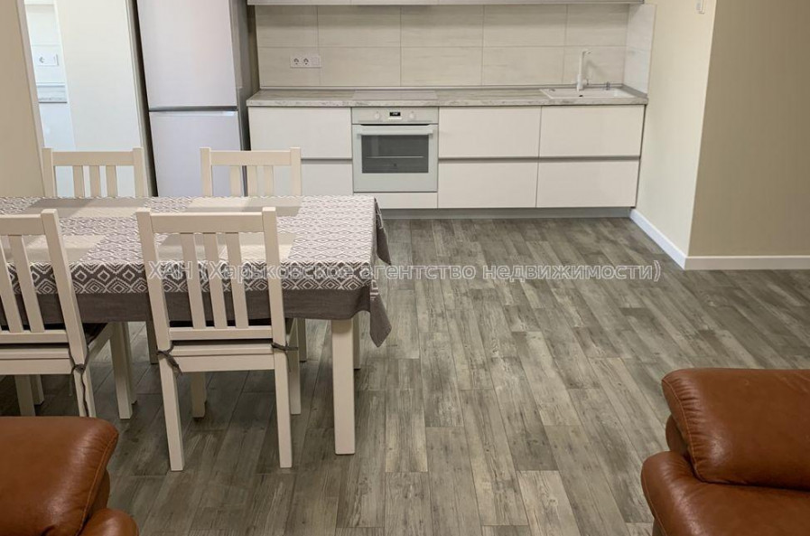 Продам квартиру, Георгия Тарасенко ул. , 3 кім., 96 м², евроремонт 