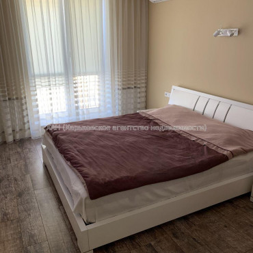 Продам квартиру, Георгия Тарасенко ул. , 3 кім., 96 м², евроремонт 