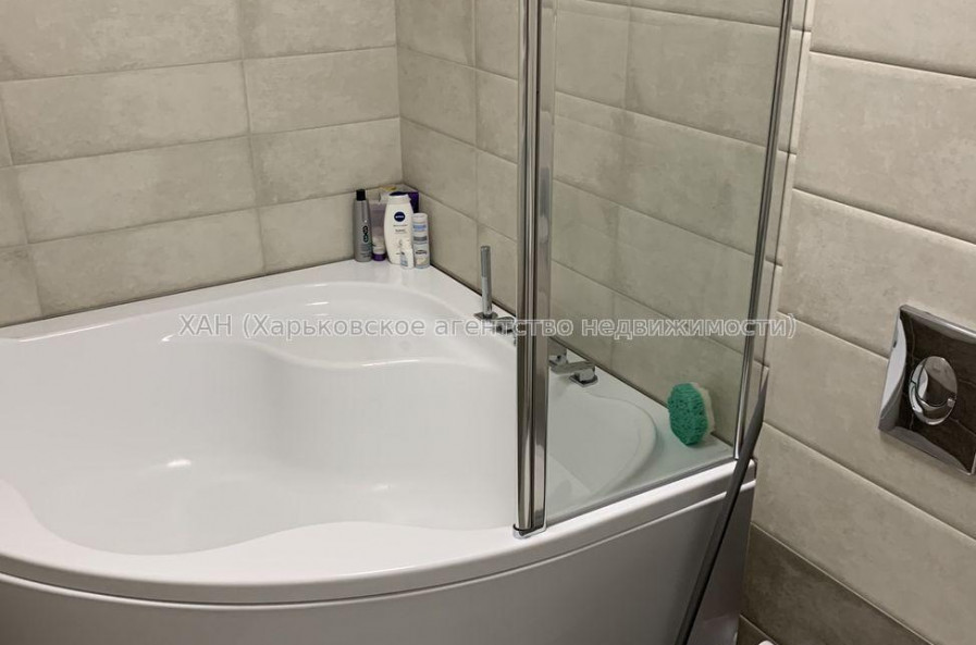 Продам квартиру, Георгия Тарасенко ул. , 3 кім., 96 м², евроремонт 