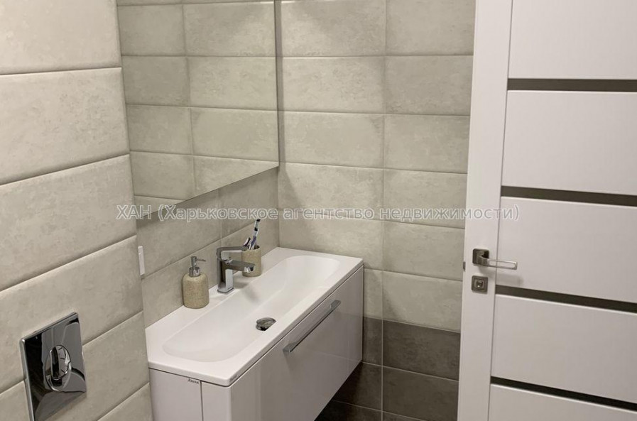 Продам квартиру, Георгия Тарасенко ул. , 3 кім., 96 м², евроремонт 