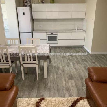 Продам квартиру, Георгия Тарасенко ул. , 3 кім., 96 м², евроремонт 