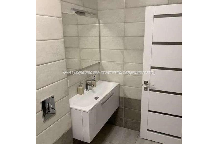 Продам квартиру, Георгия Тарасенко ул. , 3 кім., 96 м², евроремонт 