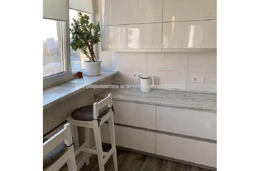 Продам квартиру, Георгия Тарасенко ул. , 3 кім., 96 м², евроремонт 