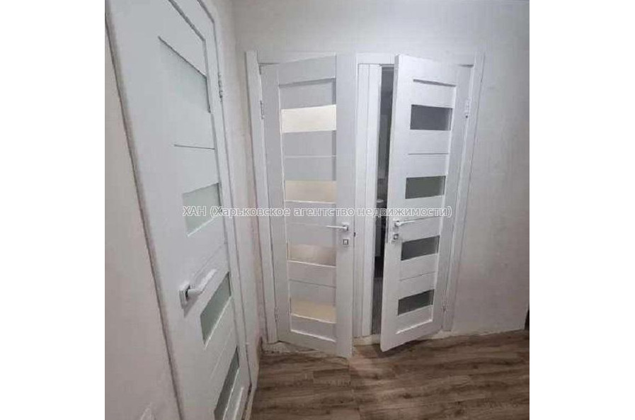 Продам квартиру, Соборности Украины ул. , 2  ком., 46 м², капитальный ремонт 