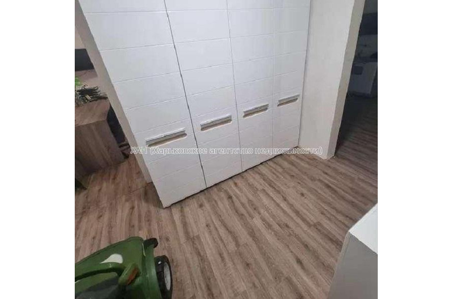 Продам квартиру, Соборности Украины ул. , 2  ком., 46 м², капитальный ремонт 