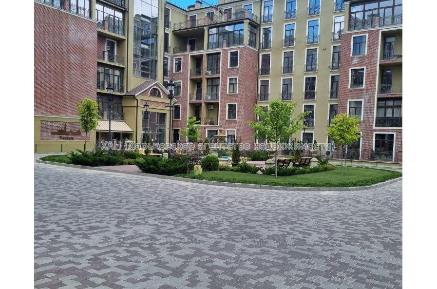 Продам квартиру, Профессорская ул. , 1 кім., 56 м², без внутренних работ 