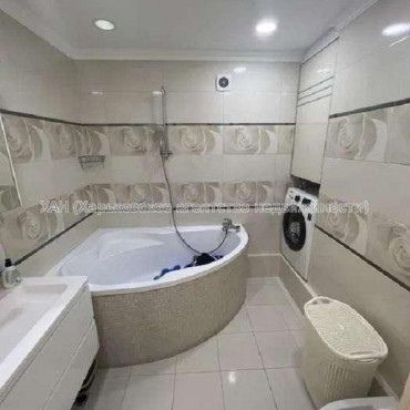 Продам квартиру, Мирная ул. , 2 кім., 83 м², авторский дизайн 