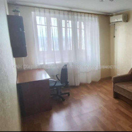 Продам квартиру, Ильинская ул. , 2 кім., 46 м², капитальный ремонт