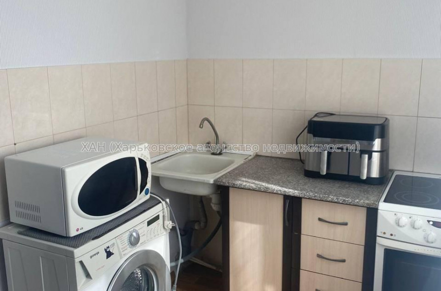Продам квартиру, Ильинская ул. , 2 кім., 46 м², капитальный ремонт 
