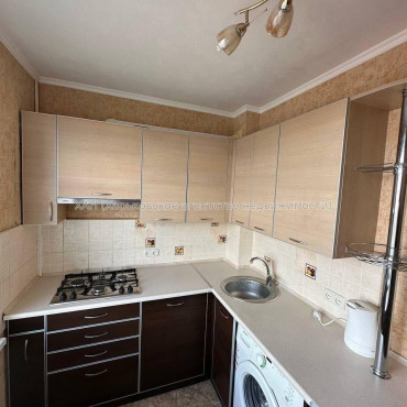 Сдам квартиру, Непокоренных ул. , 4 , 1  ком., 34 м², капитальный ремонт 