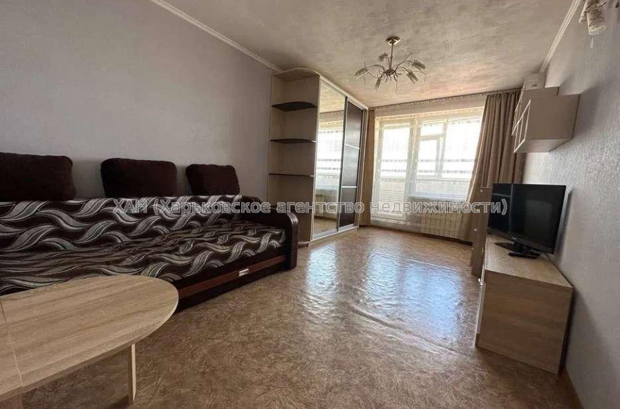 Сдам квартиру, Непокоренных ул. , 4 , 1  ком., 34 м², капитальный ремонт 