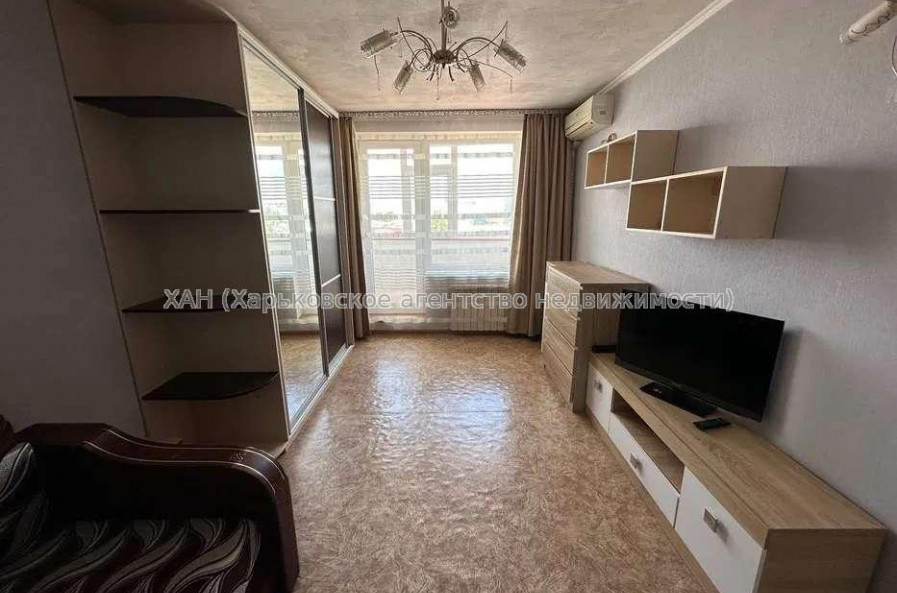 Сдам квартиру, Непокоренных ул. , 4 , 1  ком., 34 м², капитальный ремонт 