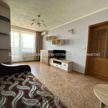 Сдам квартиру, Непокоренных ул. , 4 , 1  ком., 34 м², капитальный ремонт 