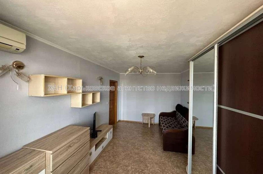 Сдам квартиру, Непокоренных ул. , 4 , 1  ком., 34 м², капитальный ремонт 