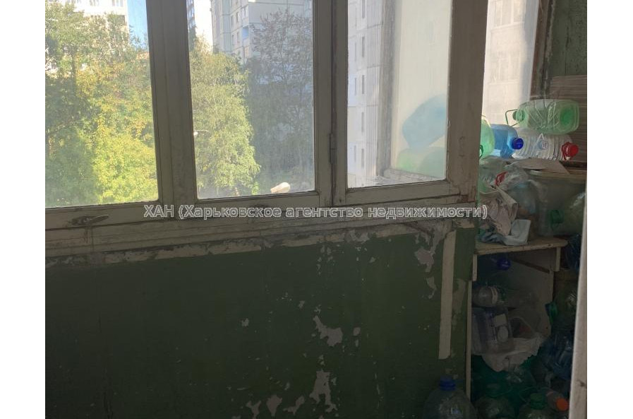 Продам квартиру, Клочковская ул. , 4  ком., 82.50 м², без ремонта 