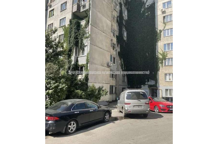 Продам квартиру, Клочковская ул. , 4  ком., 82.50 м², без ремонта 