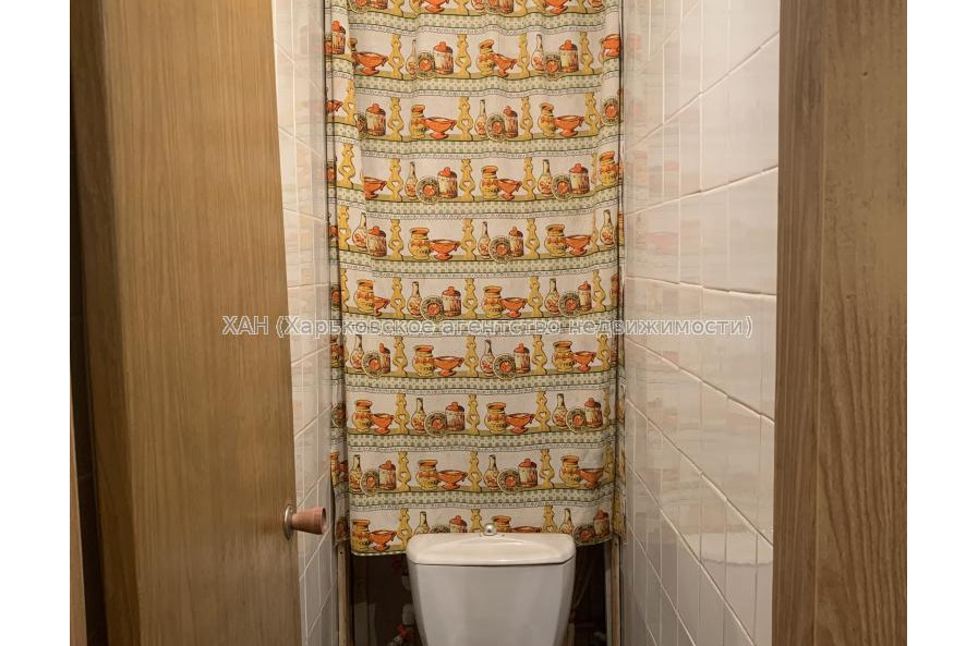 Продам квартиру, Клочковская ул. , 4  ком., 82.50 м², без ремонта 