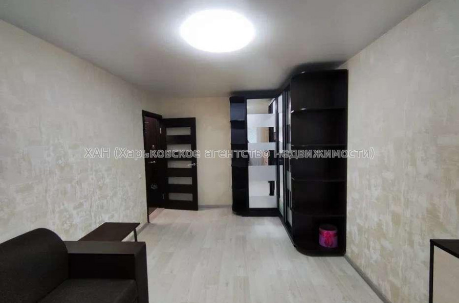 Продам квартиру, Бучмы ул. , 1  ком., 30 м², капитальный ремонт 