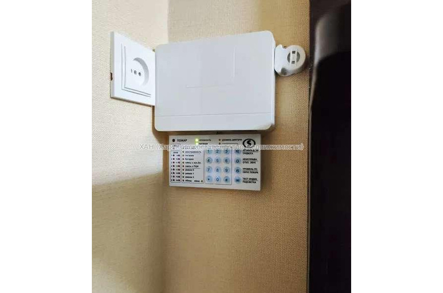 Продам квартиру, Бучмы ул. , 1  ком., 30 м², капитальный ремонт 