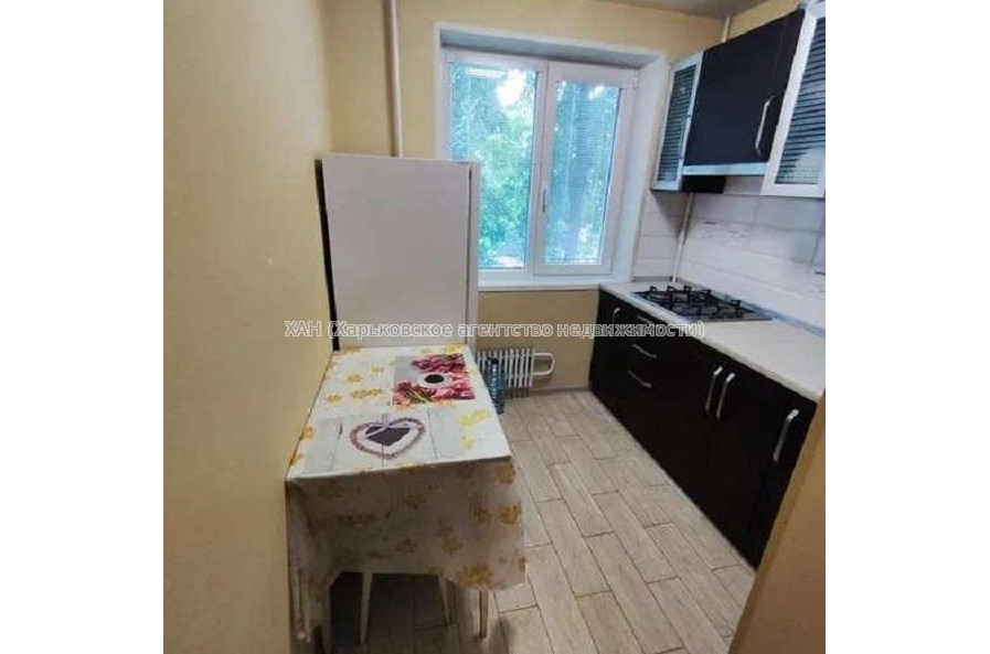 Продам квартиру, Бучмы ул. , 1  ком., 30 м², капитальный ремонт 
