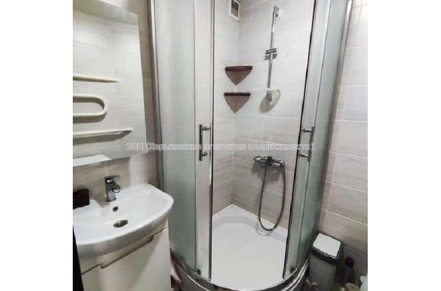 Продам квартиру, Бучмы ул. , 1  ком., 30 м², капитальный ремонт 