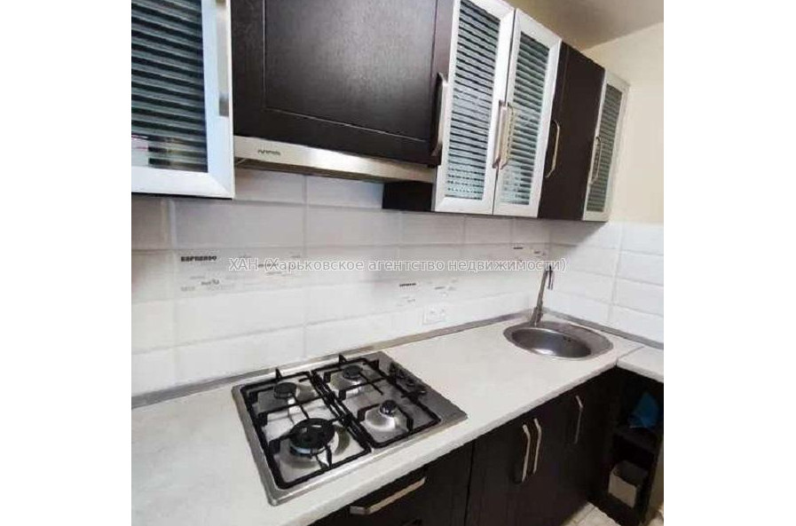Продам квартиру, Бучмы ул. , 1  ком., 30 м², капитальный ремонт 