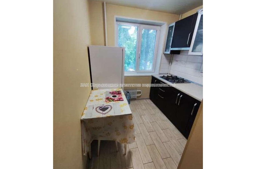 Продам квартиру, Бучмы ул. , 1  ком., 30 м², капитальный ремонт 