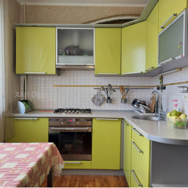 Продам квартиру, Тракторостроителей просп. , 3 кім., 66 м², косметический ремонт 