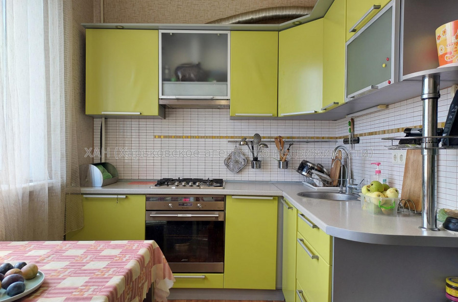 Продам квартиру, Тракторостроителей просп. , 3 кім., 66 м², косметический ремонт 