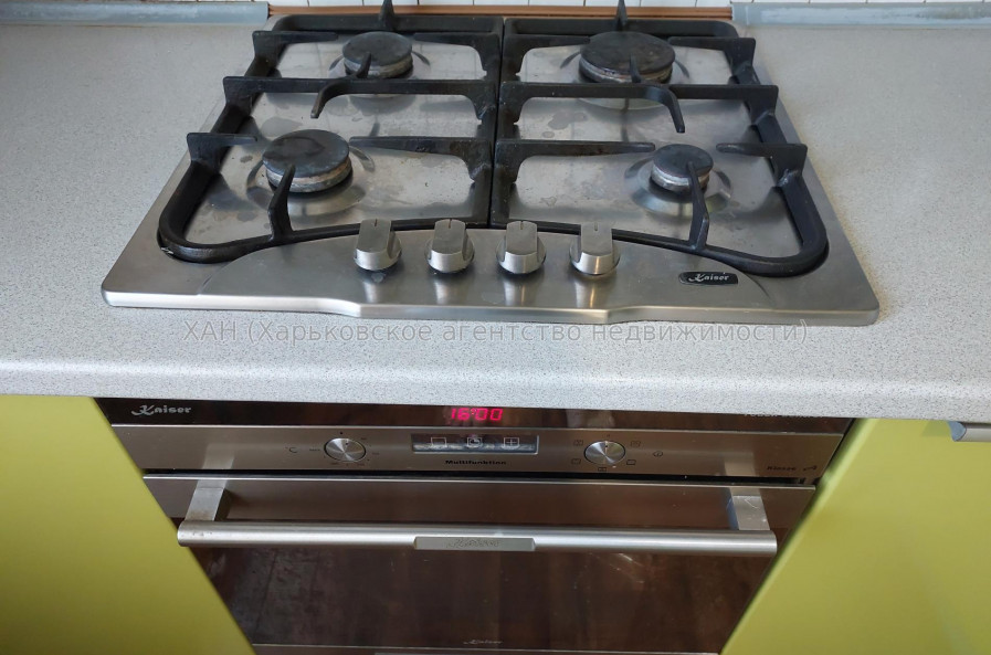 Продам квартиру, Тракторостроителей просп. , 3 кім., 66 м², косметический ремонт 