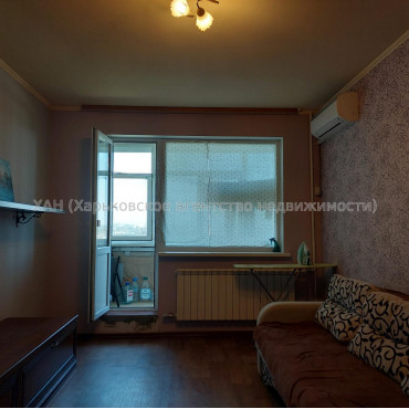 Продам квартиру, Тракторостроителей просп. , 3 кім., 66 м², косметический ремонт 