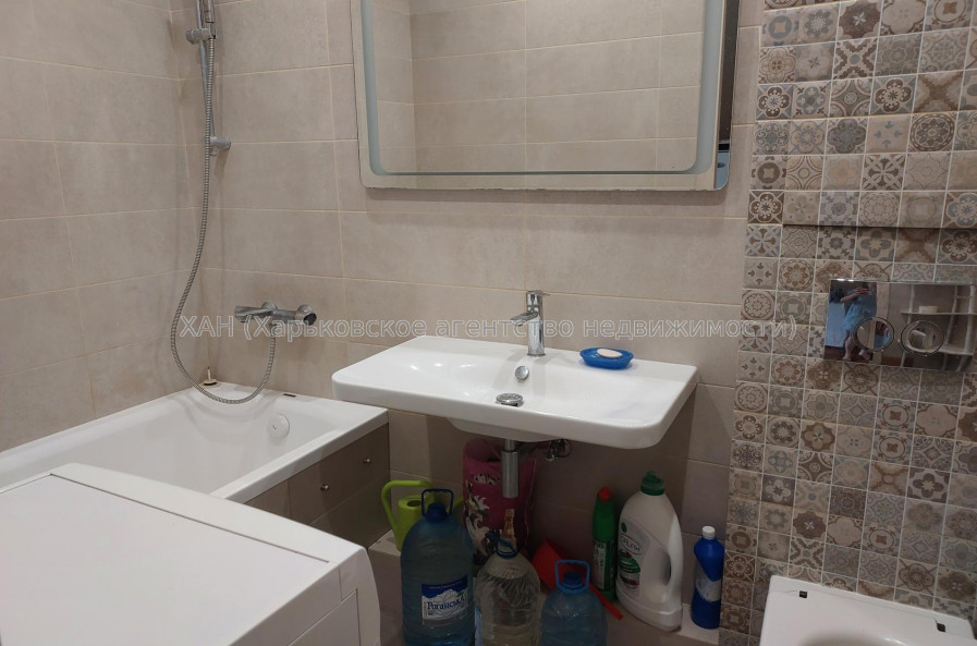 Продам квартиру, Тракторостроителей просп. , 3 кім., 66 м², косметический ремонт 