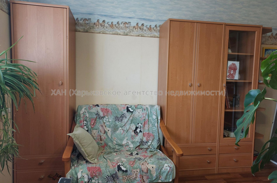 Продам квартиру, Тракторостроителей просп. , 3 кім., 66 м², косметический ремонт 