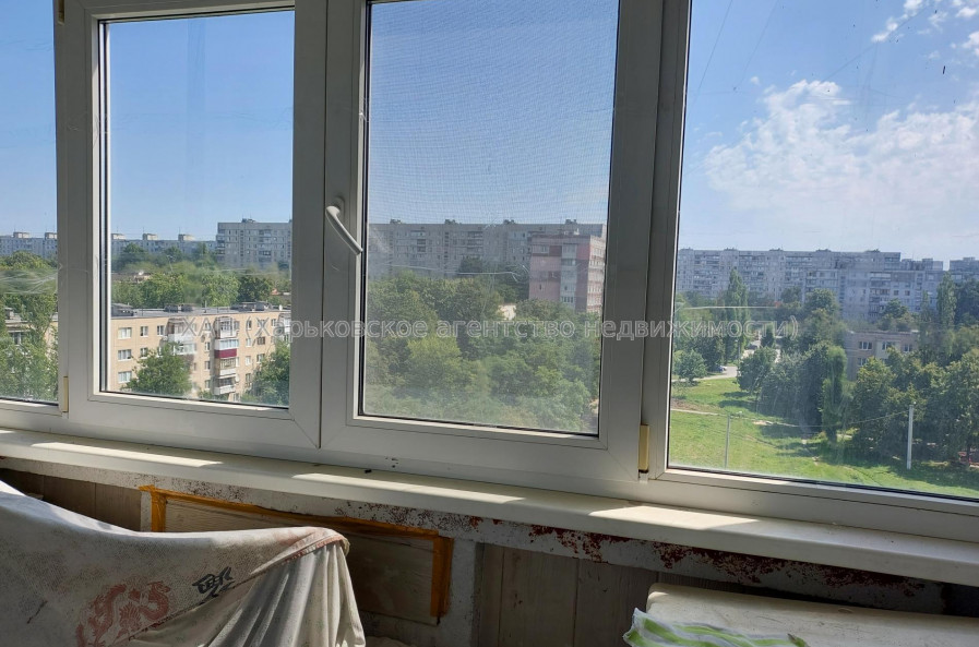 Продам квартиру, Тракторостроителей просп. , 3 кім., 66 м², косметический ремонт 