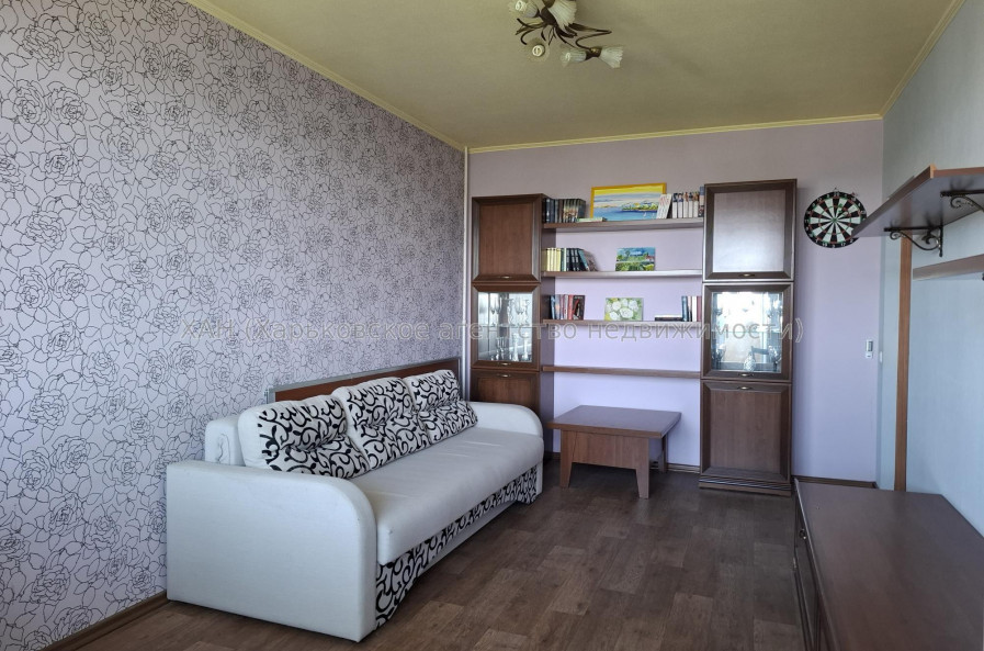 Продам квартиру, Тракторостроителей просп. , 3 кім., 66.50 м², косметический ремонт 