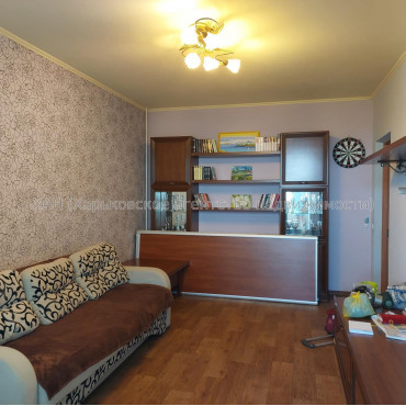 Продам квартиру, Тракторостроителей просп. , 3 кім., 66 м², косметический ремонт 