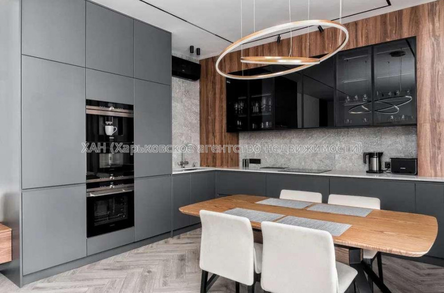 Продам квартиру, Клочковская ул. , 3 кім., 110 м², авторский дизайн 
