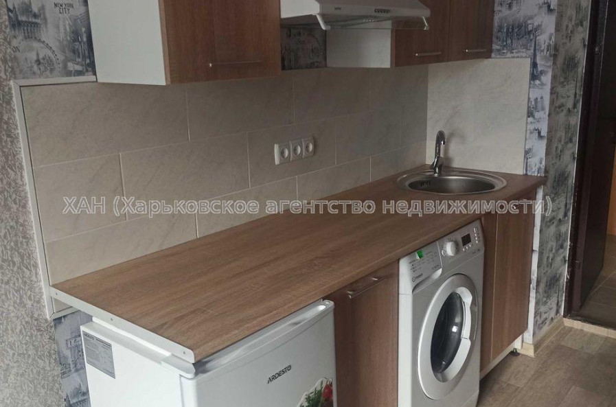 Продам квартиру, Шариковая ул. , 1  ком., 11.90 м², косметический ремонт 