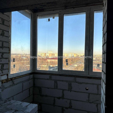 Продам квартиру, Полтавский Шлях ул. , 3  ком., 78 м², без внутренних работ 