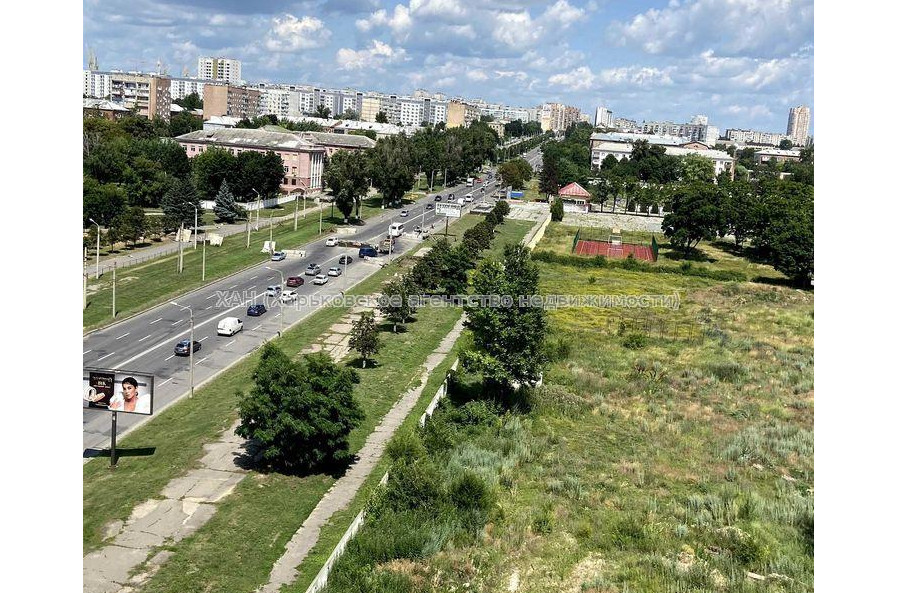 Продам квартиру, Полтавский Шлях ул. , 3  ком., 78 м², без внутренних работ 