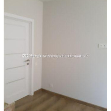Продам квартиру, Гольдберговская ул. , 3 кім., 72 м², капитальный ремонт 