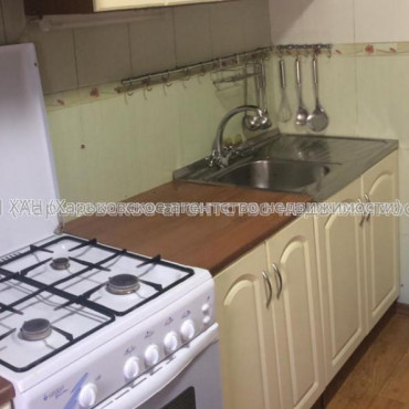 Продам квартиру, Набережный въезд , 2 кім., 52 м², капитальный ремонт 