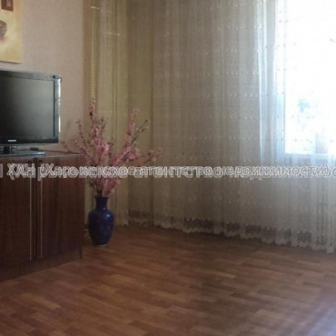 Продам квартиру, Набережный въезд , 2 кім., 52 м², капитальный ремонт 