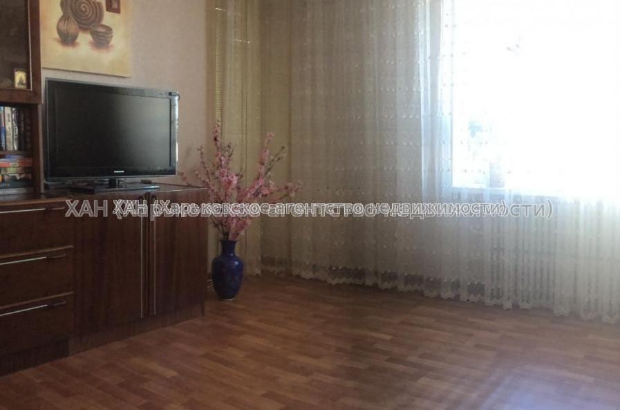 Продам квартиру, Набережный въезд , 2 кім., 52 м², капитальный ремонт 
